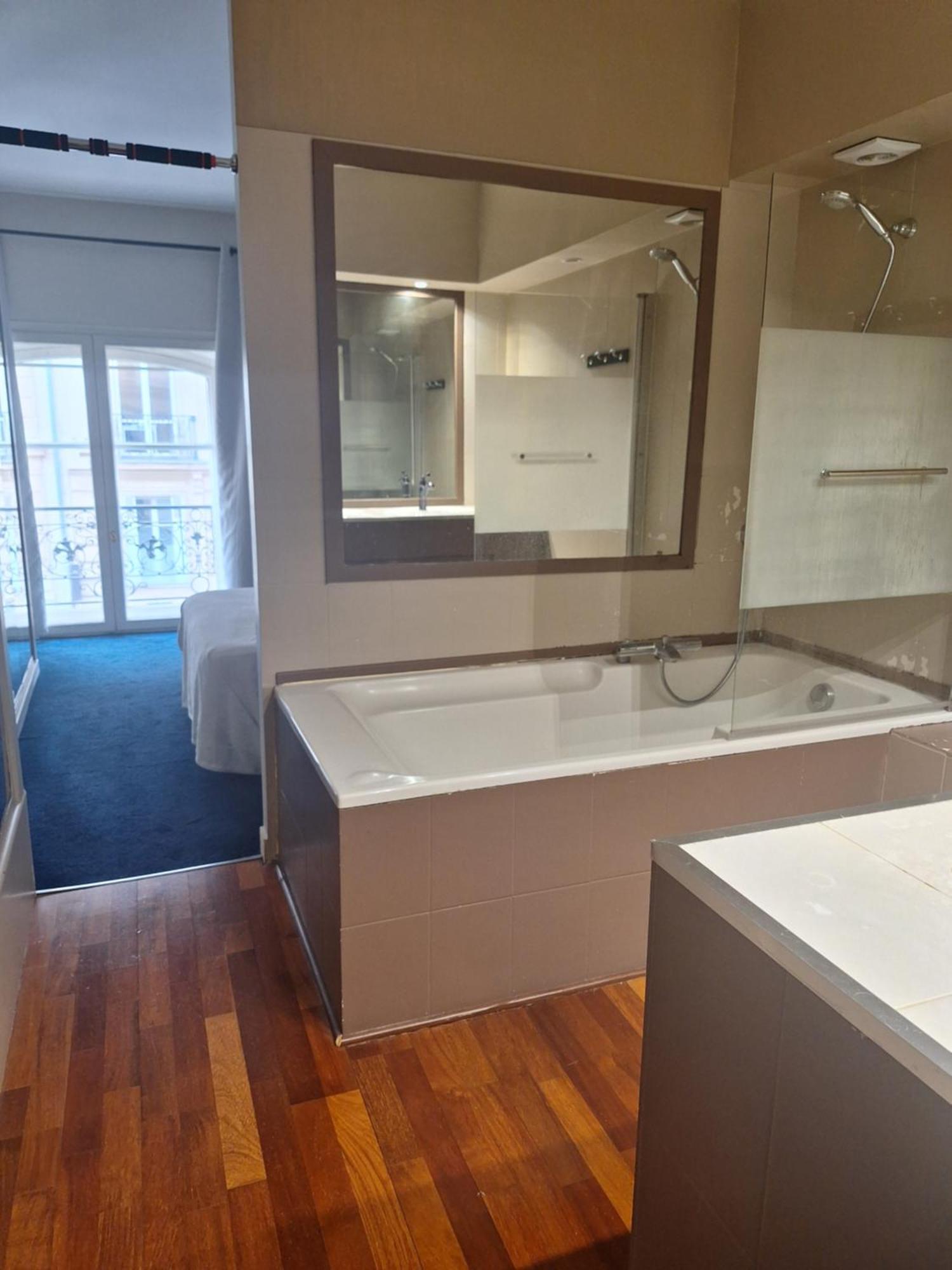 Appartement Triplex, Parc Monceau *